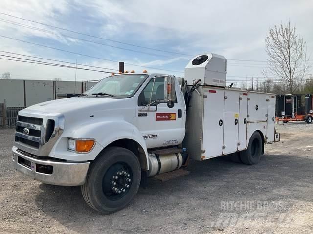 Ford F-750 Plogbilar