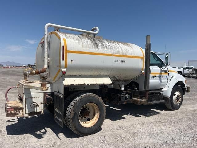 Ford F-750 Vattentankbilar