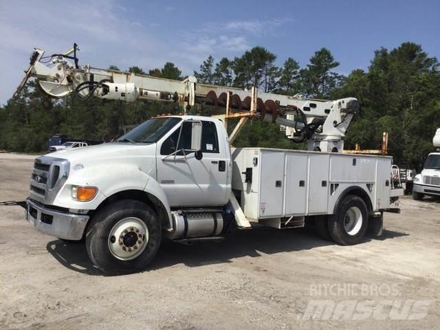 Ford F-750 Lastbilar med borraggregat