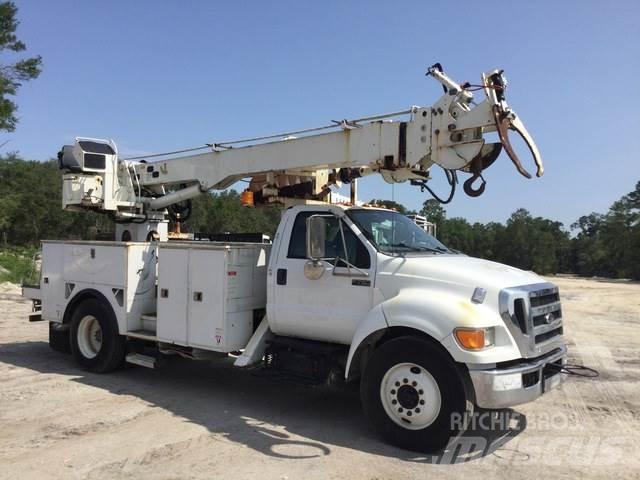 Ford F-750 Lastbilar med borraggregat