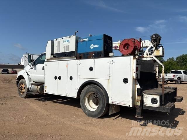 Ford F-750 Plogbilar