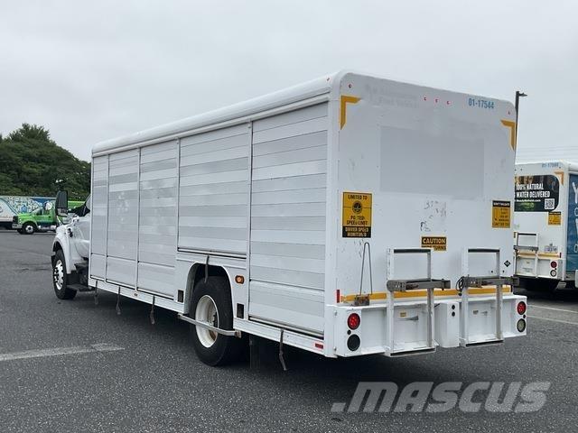 Ford F-750 Lastbilar för dryckesleveranser