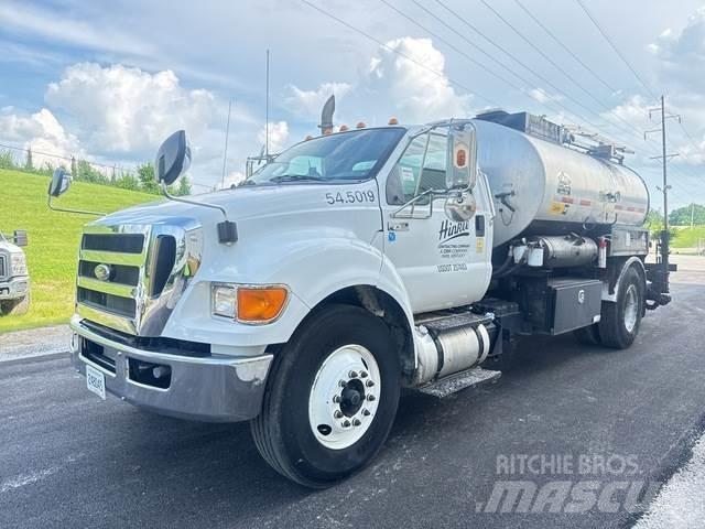 Ford F-750 Cementbil