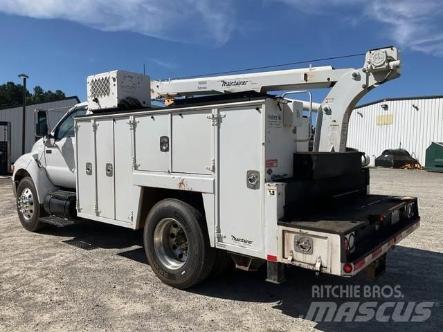 Ford F-750 Plogbilar