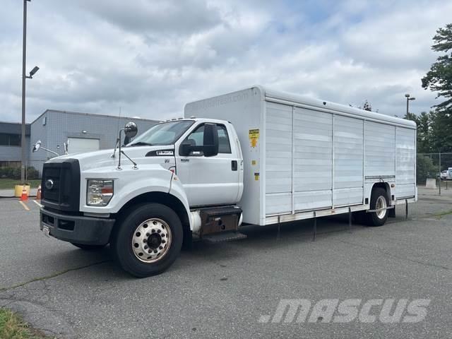 Ford F-750 Lastbilar för dryckesleveranser
