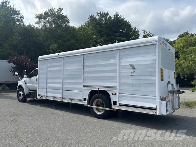 Ford F-750 Lastbilar för dryckesleveranser