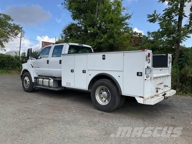 Ford F-750 Flakbilar/Pickuper