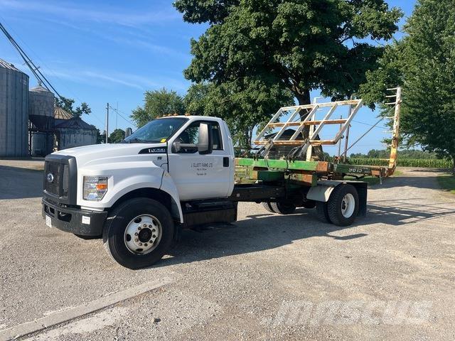Ford F-750 Hytter och interiör