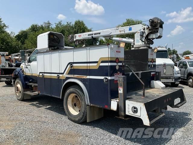 Ford F-750 Plogbilar