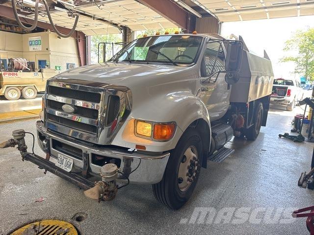 Ford F-750 Vattentankbilar