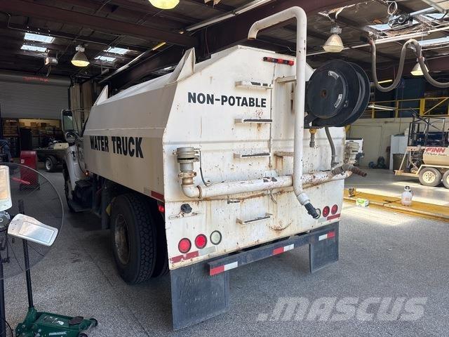 Ford F-750 Vattentankbilar
