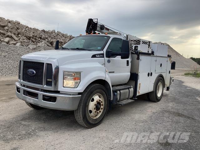 Ford F-750 Plogbilar