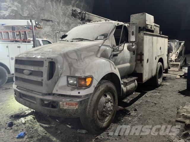 Ford F-750 Plogbilar
