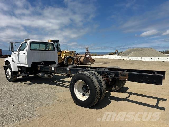 Ford F-800 Hytter och interiör