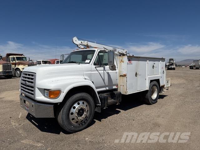 Ford F-800 Plogbilar