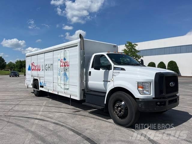 Ford F650 Lastbilar för dryckesleveranser