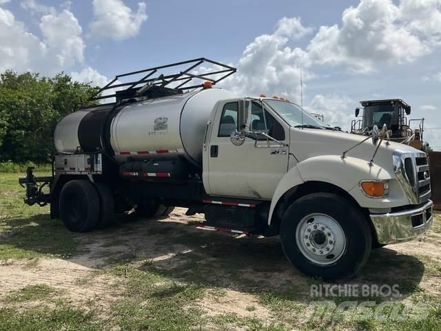 Ford F750 Cementbil