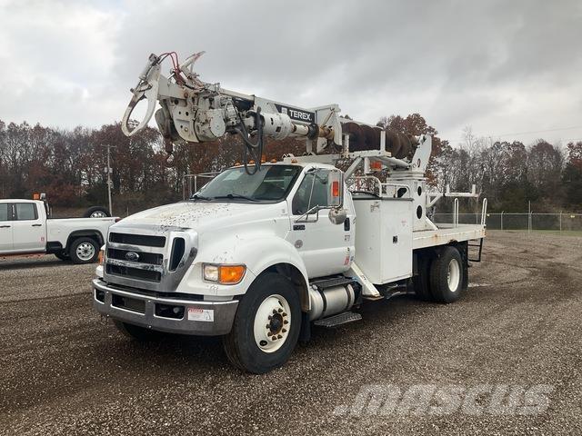Ford F750 Lastbilar med borraggregat