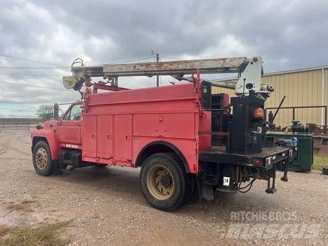 Ford F800 Flakbilar/Pickuper