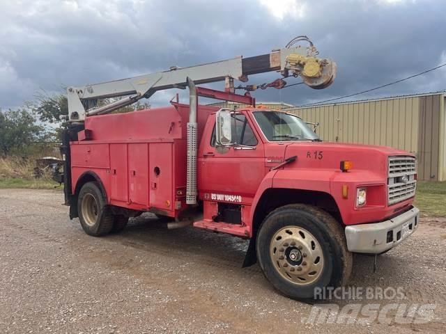 Ford F800 Flakbilar/Pickuper