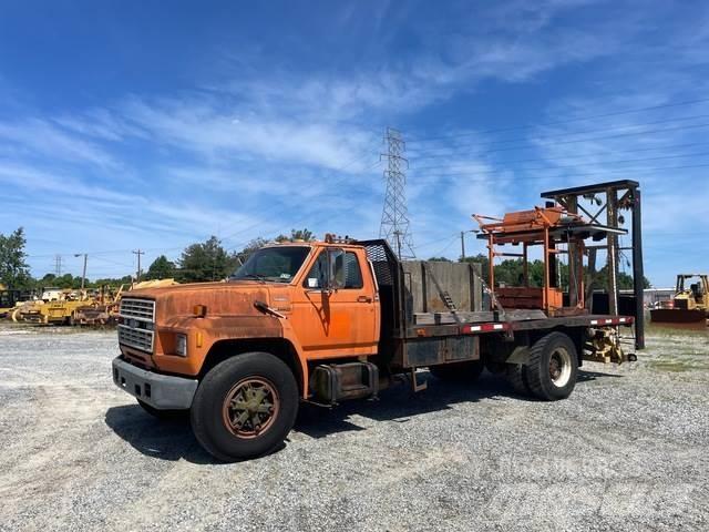Ford F800 Plogbilar