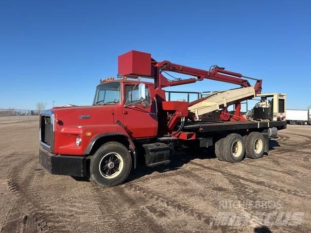 Ford L8000 Entreprenad - Övrigt