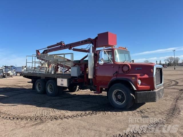 Ford L8000 Entreprenad - Övrigt