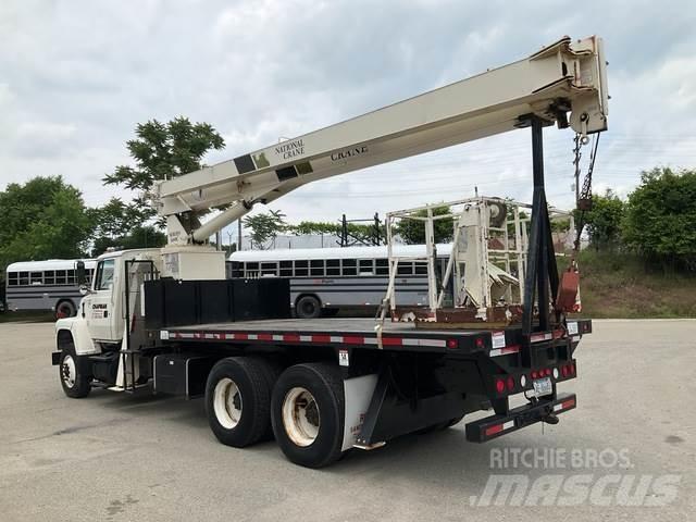 Ford L8000 Övriga bilar