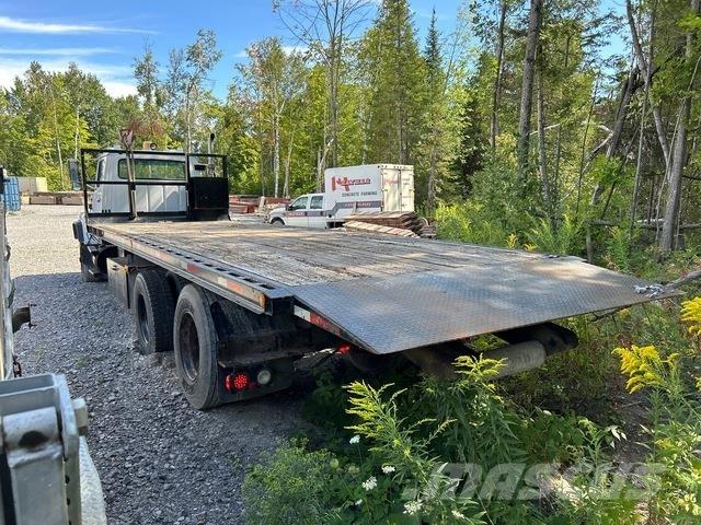 Ford L8000 Bärgningsbilar