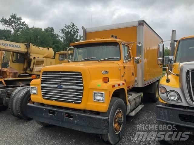 Ford L8000F Skåpbilar