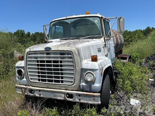 Ford LN7000 Vattentankbilar