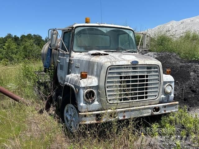 Ford LN7000 Vattentankbilar