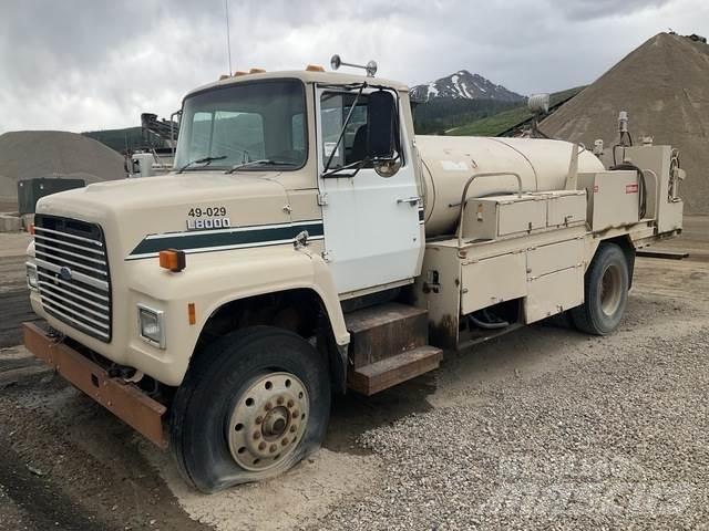 Ford LN8000 Tankbilar