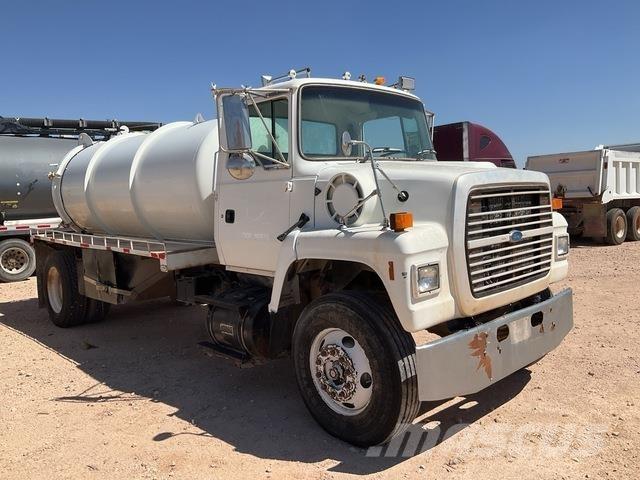 Ford LN8000F Slamsugningsbil