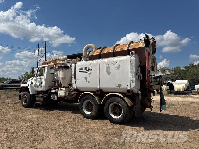 Ford LNT8000F Bandgrävare