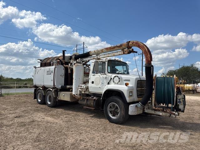 Ford LNT8000F Bandgrävare