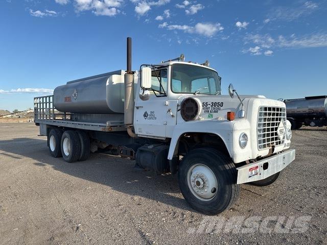 Ford LT8000 Tankbilar