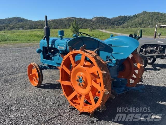Fordson Major Entreprenad - Övrigt