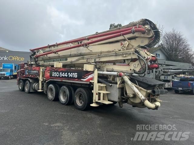 Freightliner  Lastbilar med betongpump