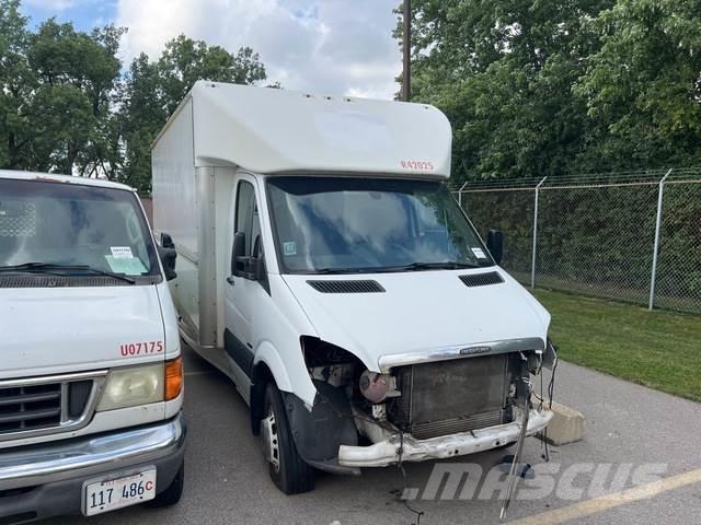 Freightliner  Lätta skåpbilar