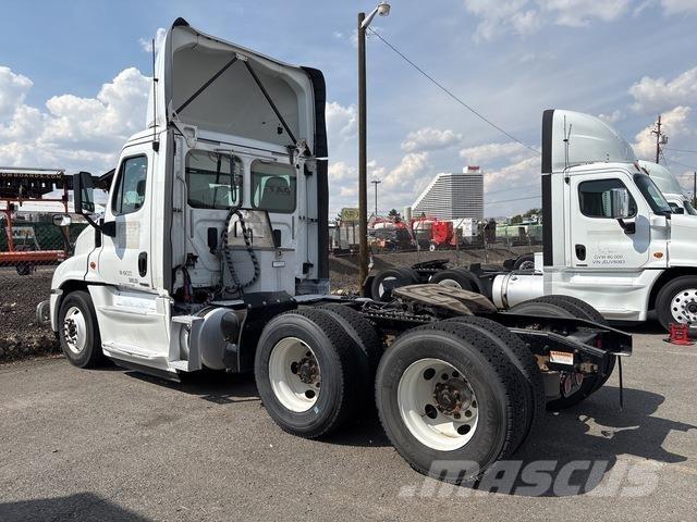 Freightliner  Dragbilar