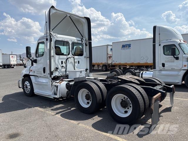 Freightliner  Dragbilar