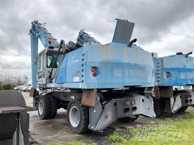 Fuchs MHL360 Avfalls / industri hantering