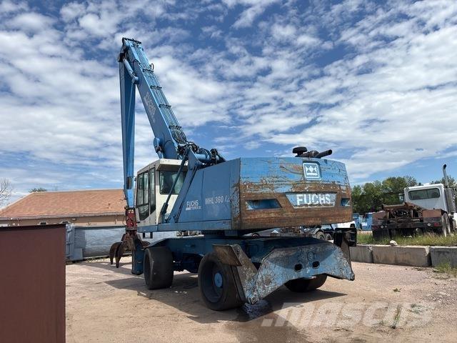 Fuchs MHL360 Avfalls / industri hantering