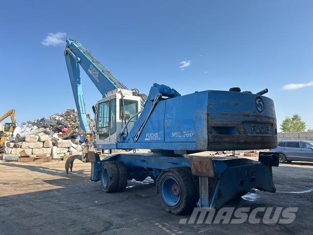 Fuchs MHL360 Avfalls / industri hantering