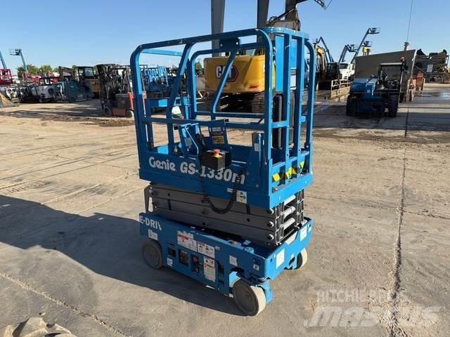 Genie GS-1330M Saxliftar