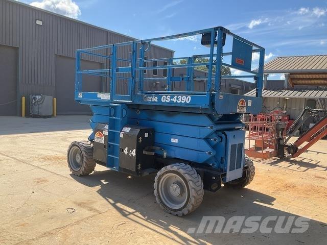 Genie GS4390 Saxliftar