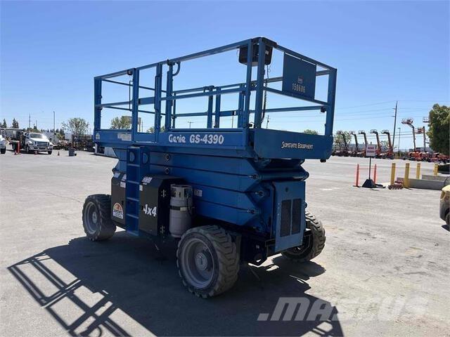 Genie GS4390RT Saxliftar