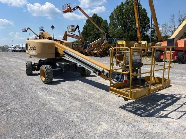 Genie S-40XC Teleskop bomliftar