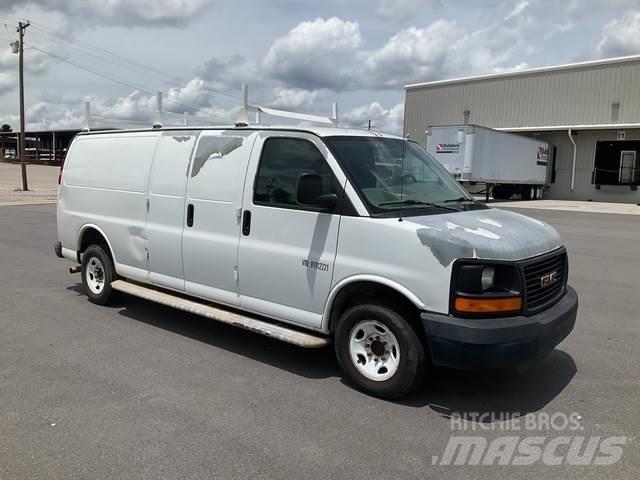 GMC Savana Lätta skåpbilar